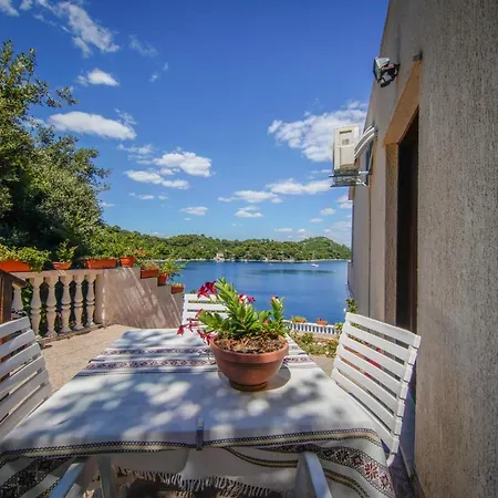 アパート By The Sea Sobra, Mljet - 15993 *